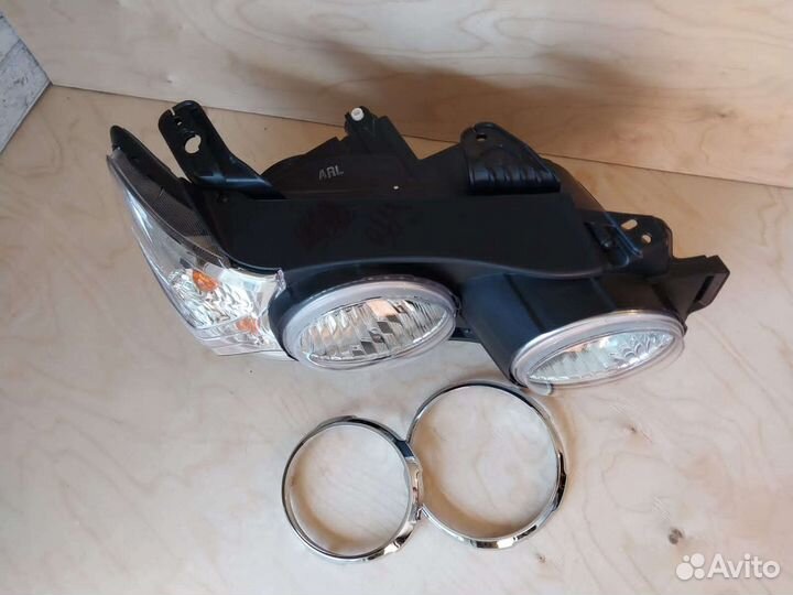 Новая Фара Chevrolet Aveo T300 правая