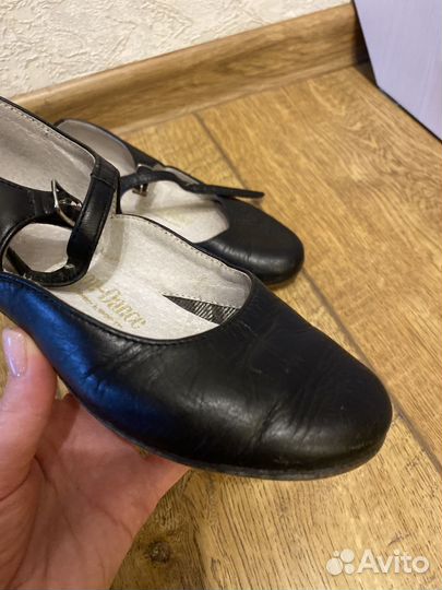 Туфли для народных танцев