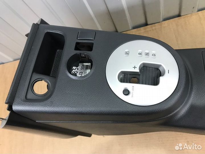 Подлокотник Ниссан Х-Трейл Т31 Nissan X-Trail T31