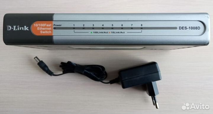 Коммутатор D-link DES-1008D