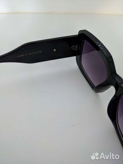 Солнцезащитные очки versace