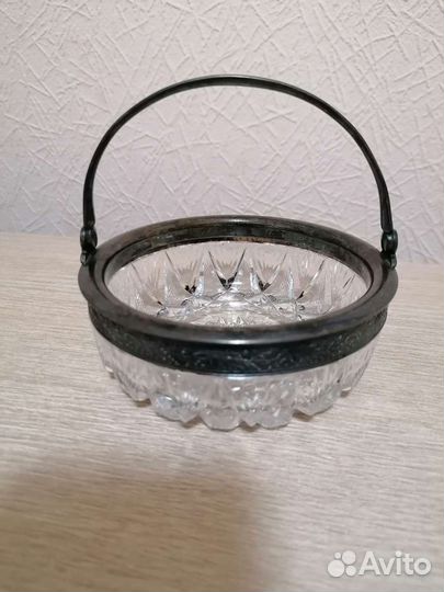 Хрустальная конфетница