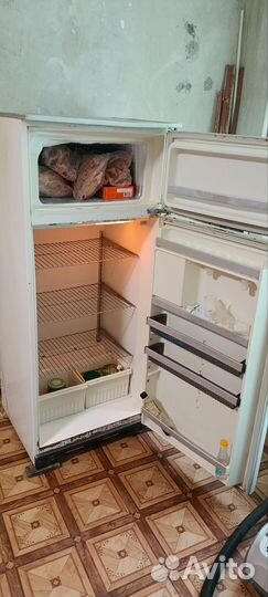 Холодильник б/у на дачу