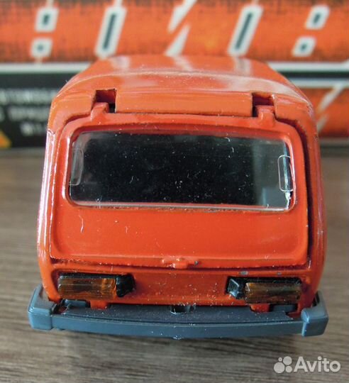 Модель Лада 2121 Нива с прицепом 1:43 Россия