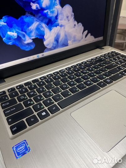 Красивый Asus N4000 4 ядра 4GB SSD 120