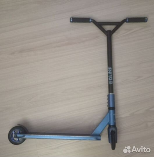 Трюковой самокат tech team duker 303