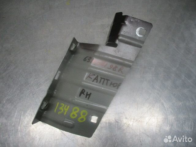 Кронштейн крепления крыла правый Renault Kaptur