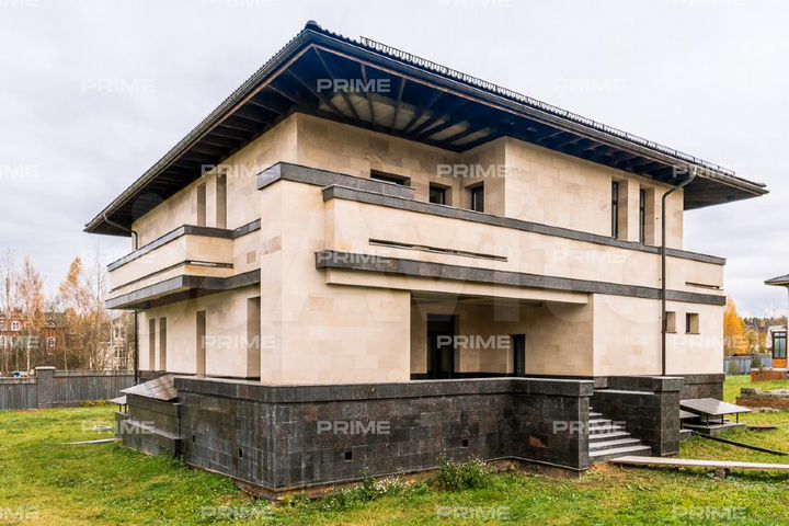 Дом 938 м² на участке 34,1 сот.