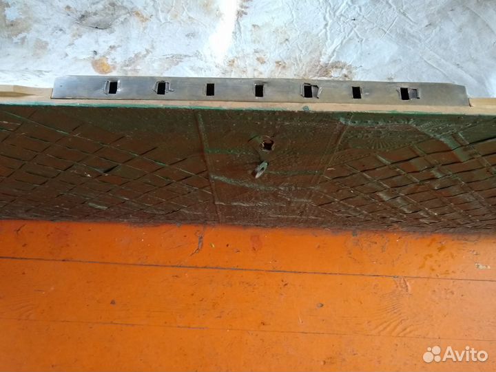 Сундук деревянный