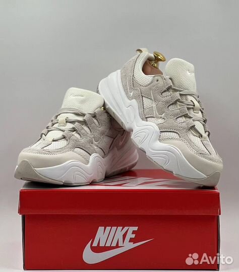 Nike Tech Hera Beige