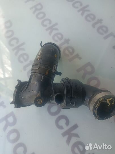 Патрубок системы охлаждения Mercedes-Benz W213