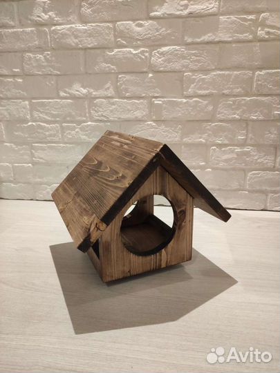 Кормушка для птиц