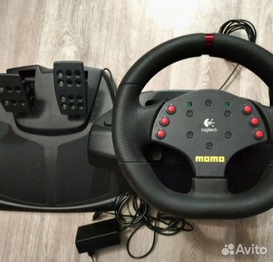 Игровой руль с педалями logitech momo racing