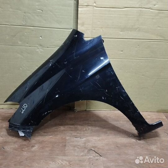 Крыло переднее левое Honda F-Rv BE 2005