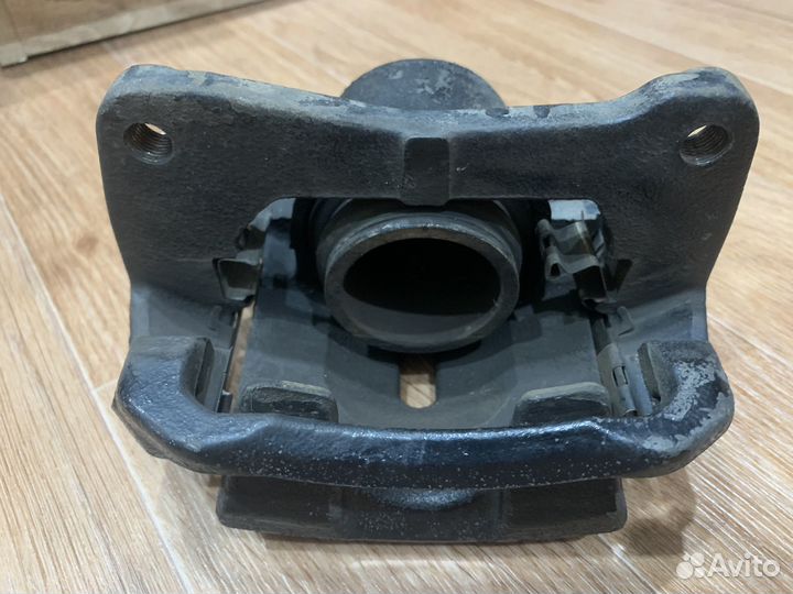 Тормозной суппорт Allion 240 новые колодки GBrake