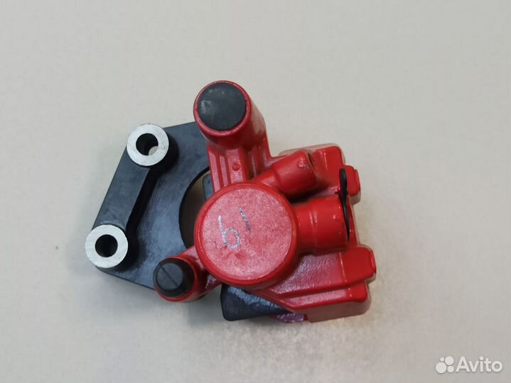 Суппорт передний тормозной мотоцикла скутера