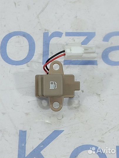 Кнопка открывания лючка бензобака Kia Mohave HM