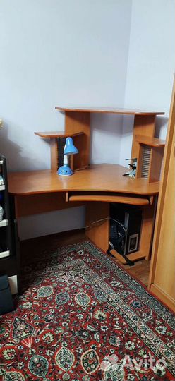 Компьютерный стол