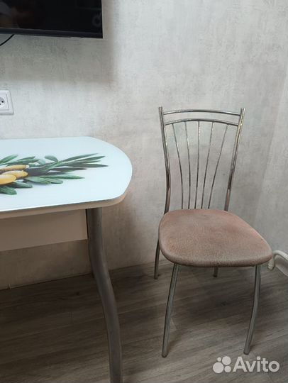 Кухонный стол и стулья бу