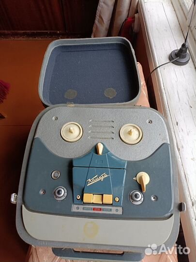 Катушечный ламповый магнитофон Комета