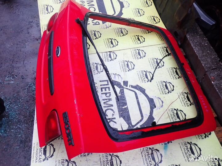 Дверь багажника Ford Escort/Orion 1995-2001