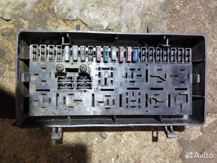 Блок предохранителей ауди 80 б2