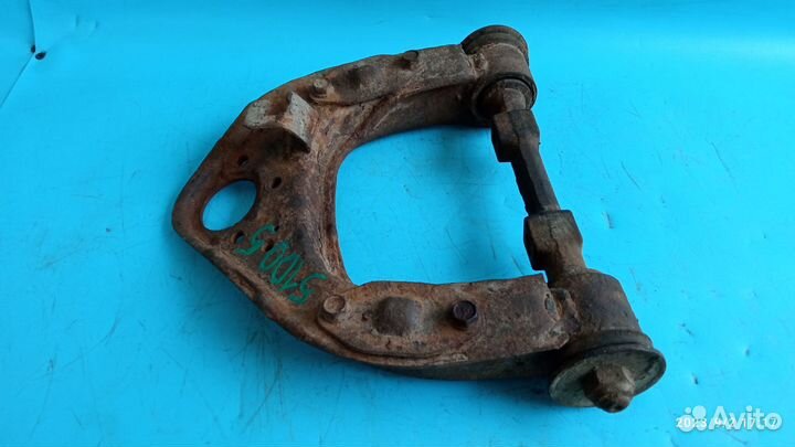 Рычаг передний верхний левый для Mitsubishi L200