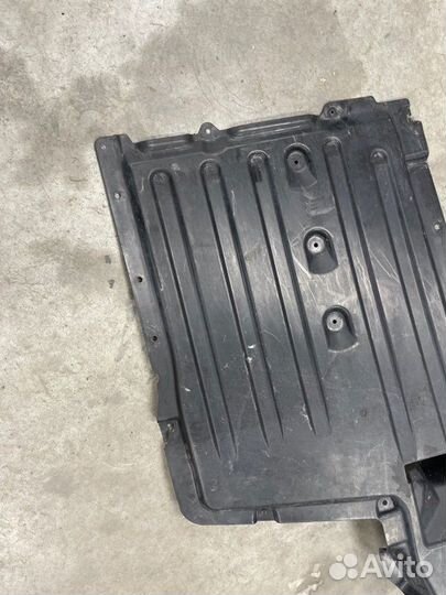 Пыльник днища кузова левый Bmw X5 G05 LCI B57D30B
