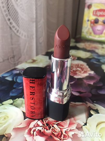 Помада Avon