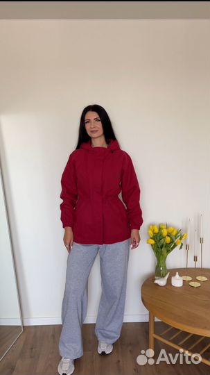 Ветровка женская