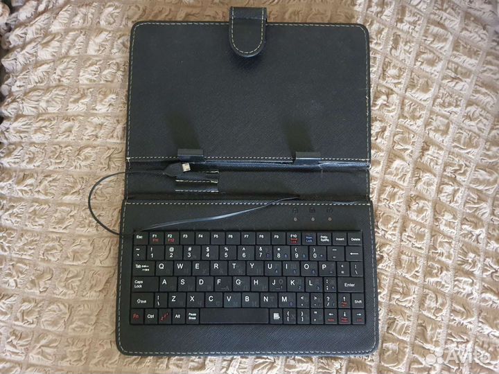 Чехол с клавиатурой