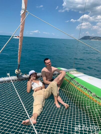 Морские прогулки, рыбалка, аренда катамарана