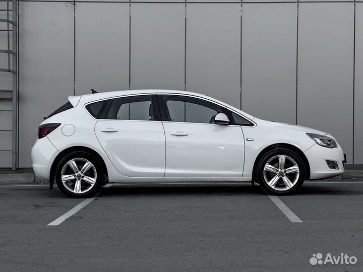 Opel Astra 1.6 МТ, 2011, 185 000 км