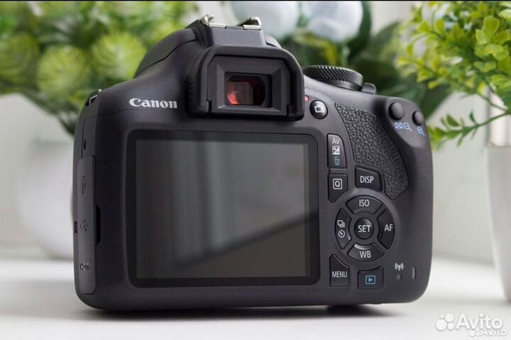 Canon 2000D Kit (Пробег 5 тысяч)