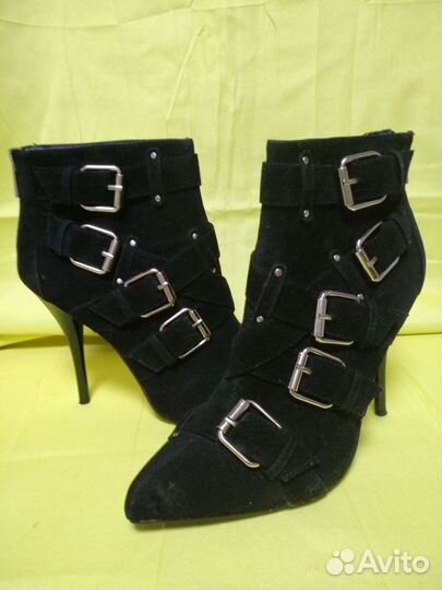 Готический стиль. Ботильоны