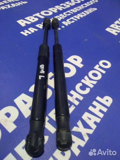 Амортизатор крышки багажника Ford Focus 2 седан