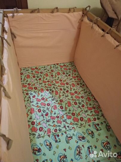 Детская кроватка IKEA с матрасами и бортиками