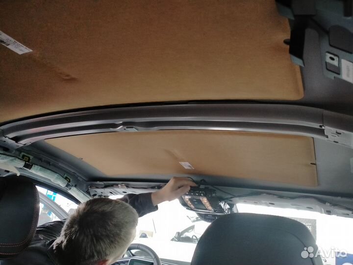 Звездное небо в потолок автомобиля