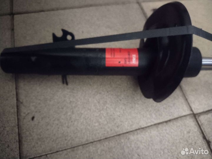 Амортизатор левый передний peugeot 207 JGM1019T