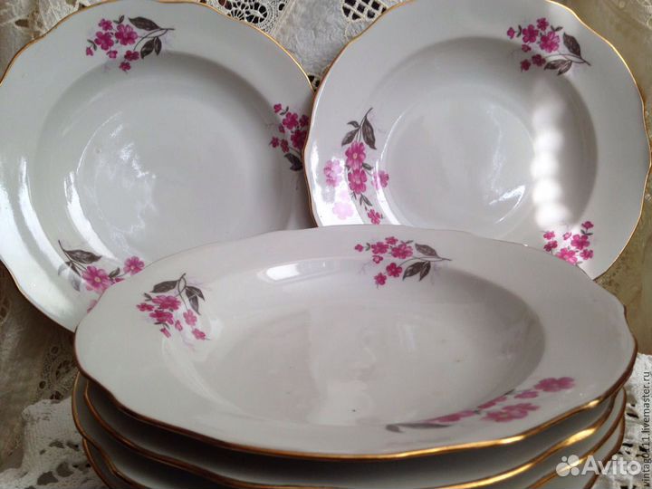 Тарелки фарфоровые