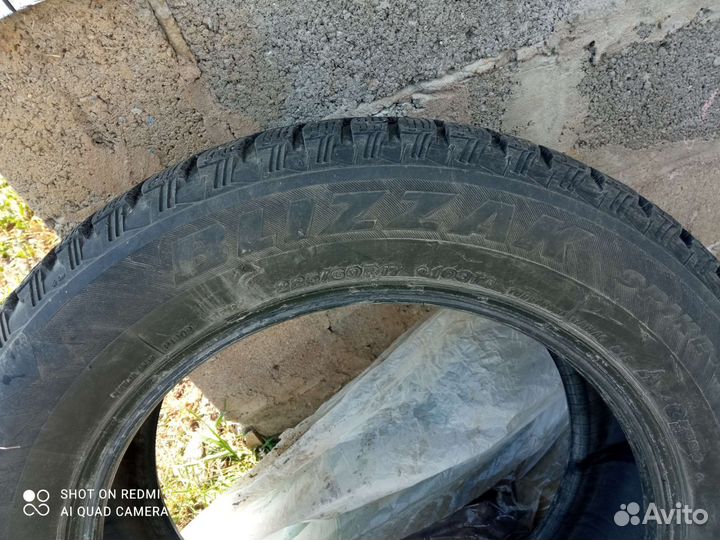 Bridgestone Blizzak Spike-01 225/60 R17