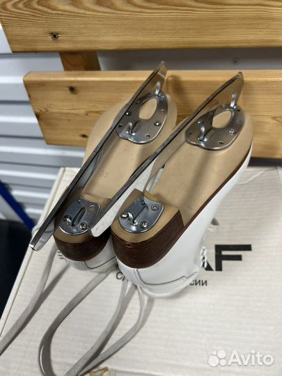 Коньки фигурные graf etude