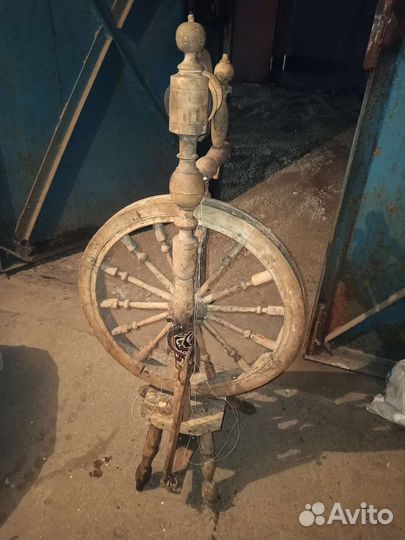 Прялка деревянная старинная