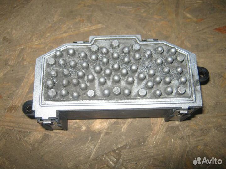 Резистор отопителя Volkswagen Golf 6