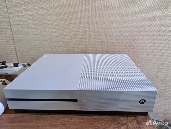 Xbox One s