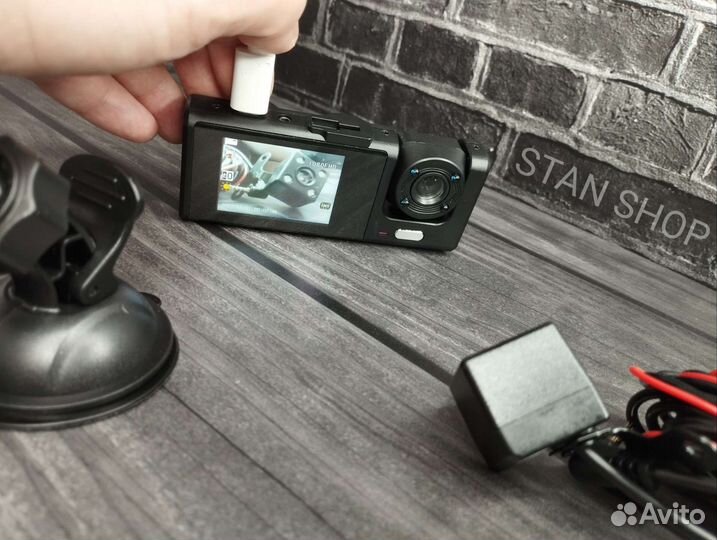 Видео регистратор с 3 камерами