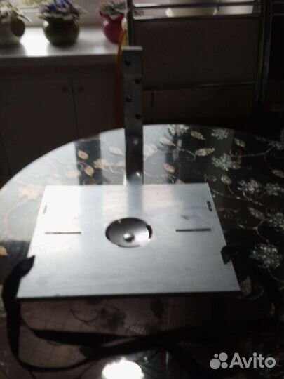 Стойка для маленького телевизора