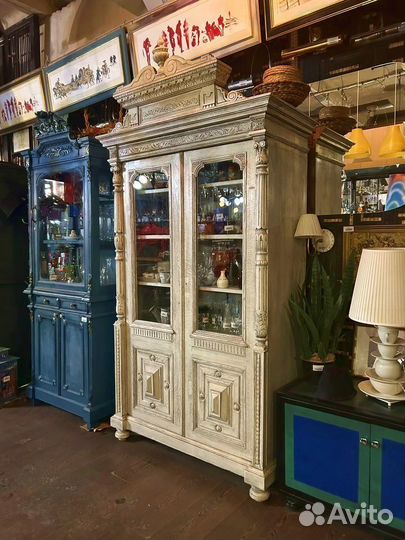 Буфет под старину белый