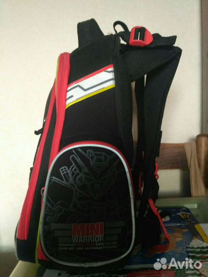 Рюкзак школьный