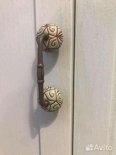 Дверные мебельные ручки